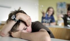 Почему мужчины лысеют гораздо чаще женщин? И как этому помешать