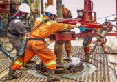 Цена российской нефти Urals упала ниже $50