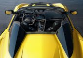 Chevrolet Corvette получил обновлённый интерьер с новыми экранами и без ряда кнопок