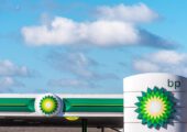 Bloomberg узнал об изучении Shell возможности купить BP