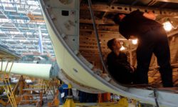 Минпромторг закажет разработку перспективных самолетов