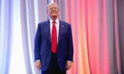 Трамп предложил повысить налог для богачей