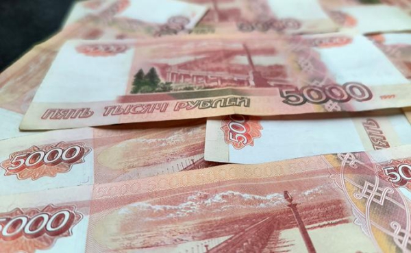 Прогноз курса доллара: упадет ли переоцененный рубль?