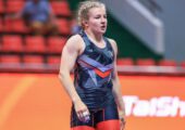 Участниц чемпионата России по борьбе накажут за игру «Камень, ножницы, бумага»
