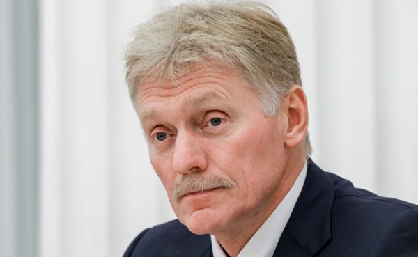 В Кремле назвали нынешнюю ставку ЦБ тормозящей российскую экономику